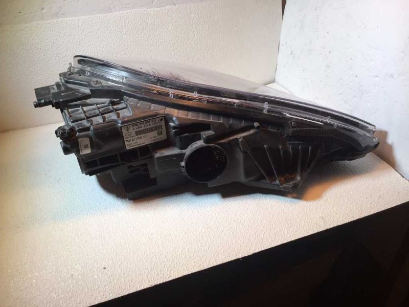 Headlamp Assembly used genuine OEM Porsche Macan 2015-2018