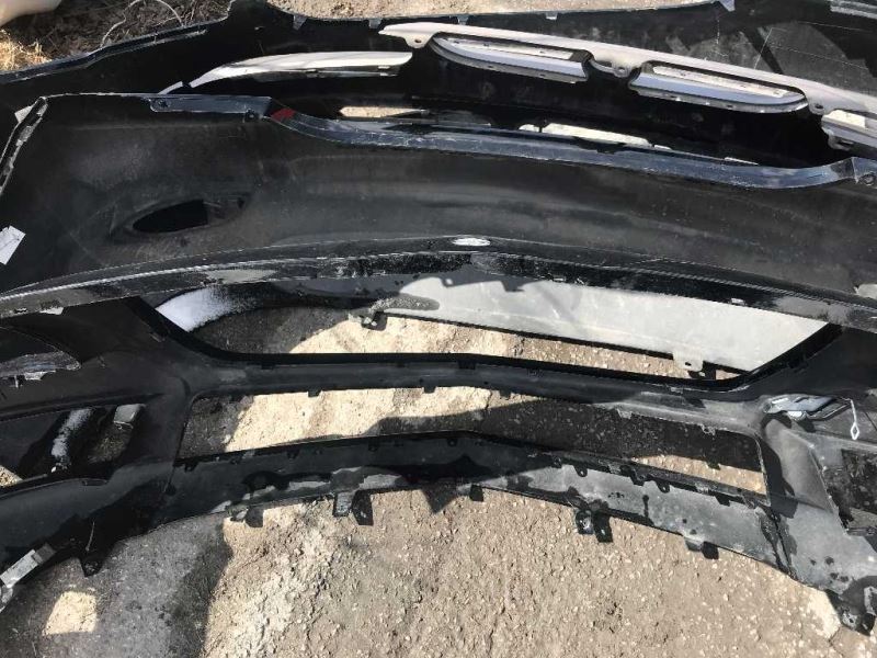 Defensa (parachoques) delantera usada original (OEM) Mercedes-Benz Mercedes SLK 2012-2016