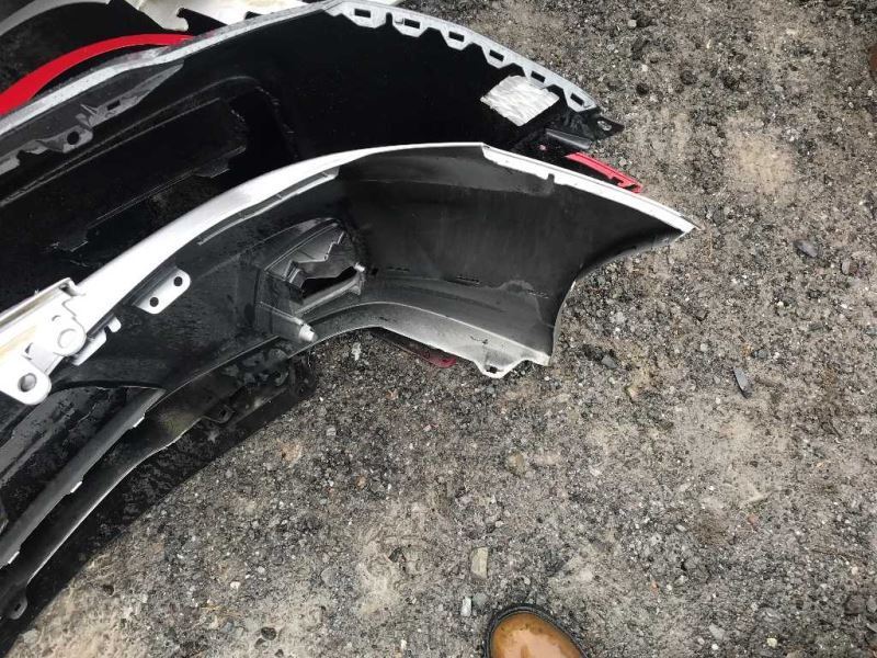 Defensa (parachoques) delantera usada original (OEM) Toyota Corolla 2011-2013