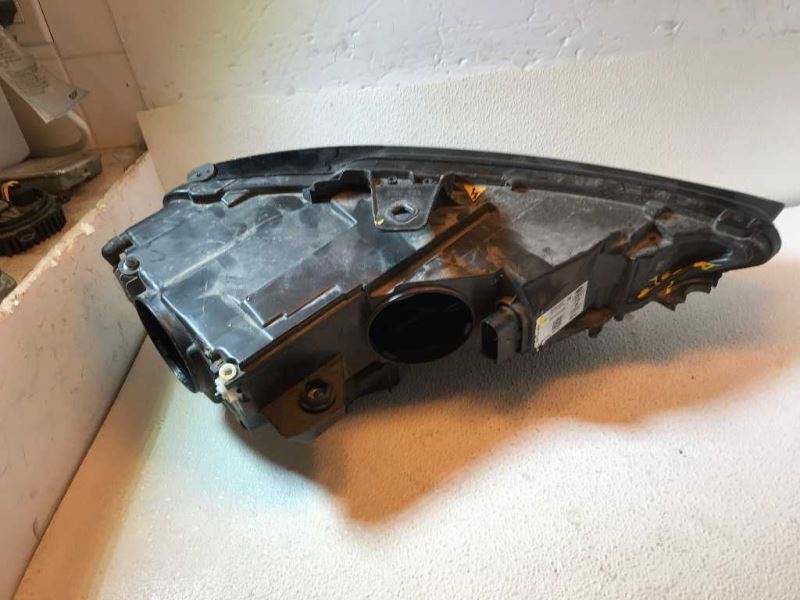 Left headlamp assembly composite used genuine OEM Audi A3 2015-2016