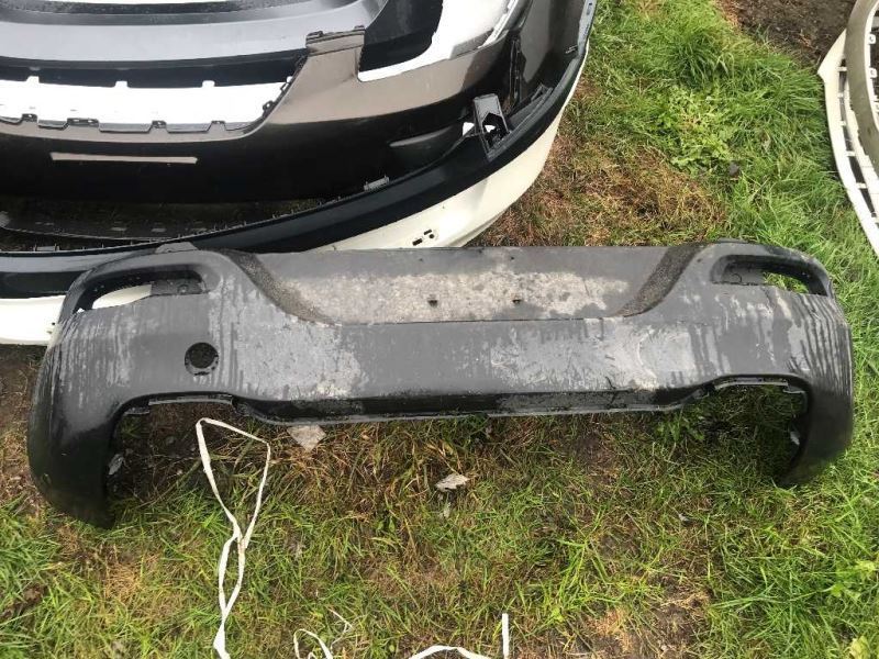 Defensa (parachoques) trasera usada original (OEM) Jeep Cherokee 2014-2018