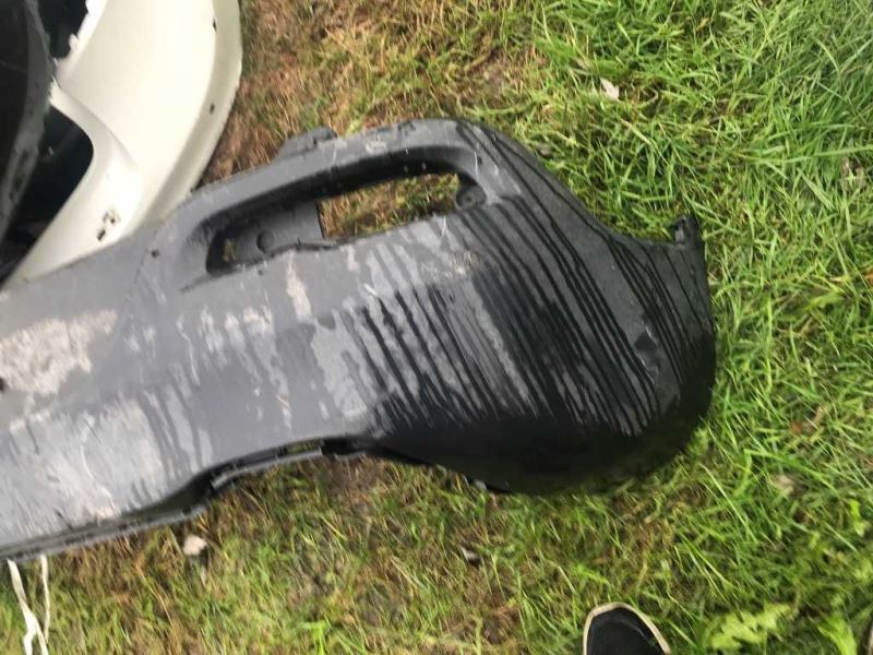 Defensa (parachoques) trasera usada original (OEM) Jeep Cherokee 2014-2018