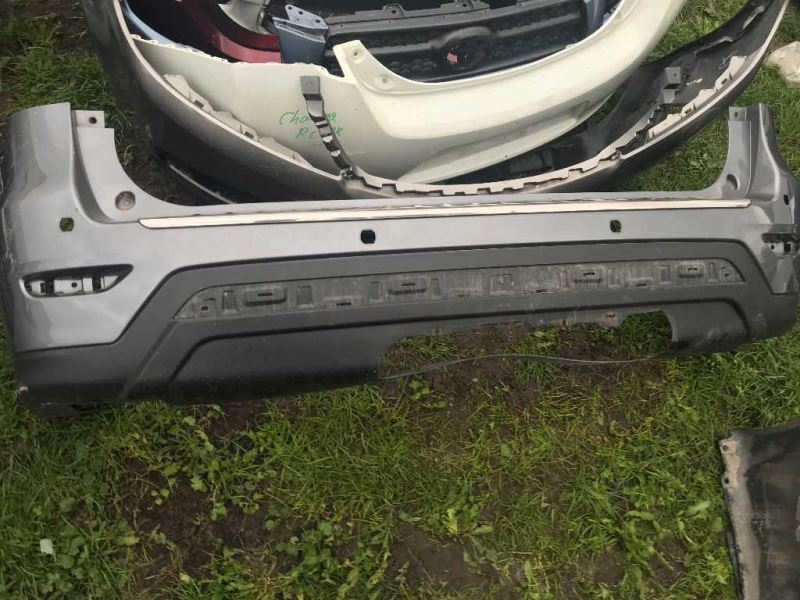 Defensa (parachoques) trasera usada original (OEM) Nissan Pathfinder 2013-2016
