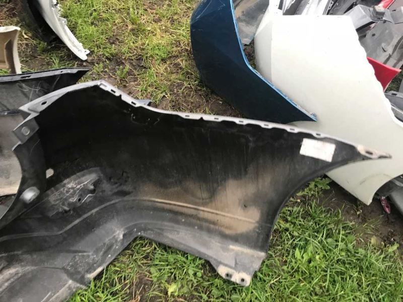 Defensa (parachoques) trasera usada original (OEM) Nissan Pathfinder 2013-2016