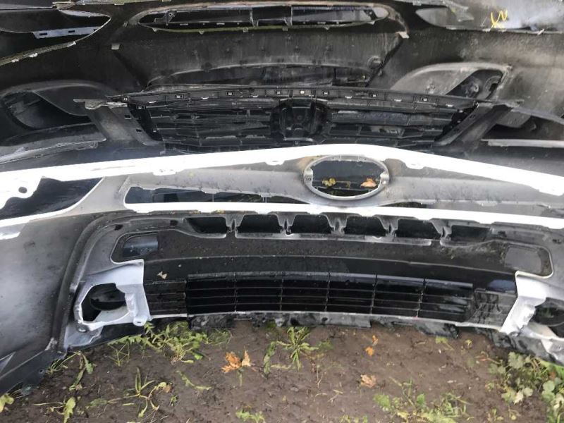 Defensa (parachoques) delantera usada original (OEM) Toyota Prius 2012-2015