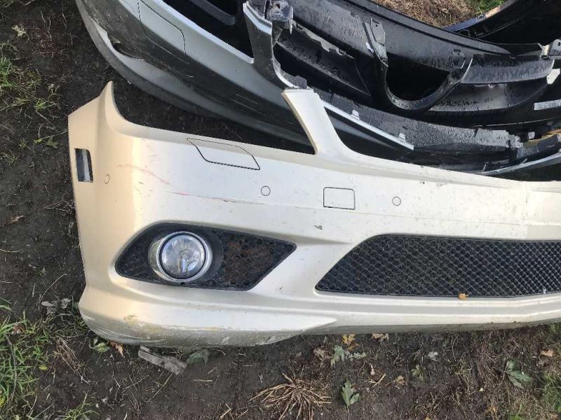 Left fog lamp assembly used genuine OEM Mercedes-Benz CL550 2007-2014