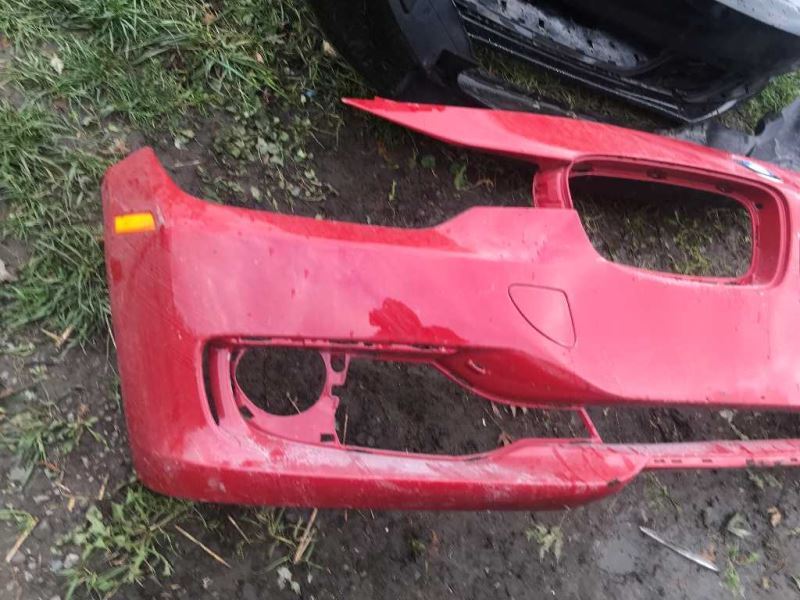 Defensa (parachoques) delantera usada original (OEM) BMW 328I 2012-2015