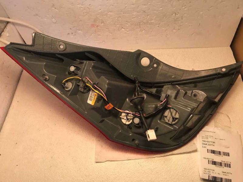 Right taillamp assembly used genuine OEM Nissan Versa Note 2014-2019