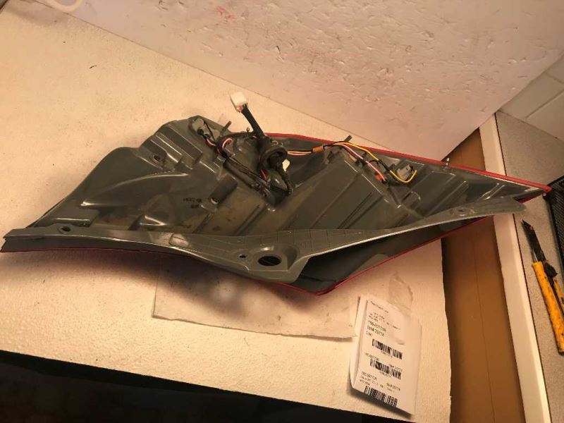 Right taillamp assembly used genuine OEM Nissan Versa Note 2014-2019