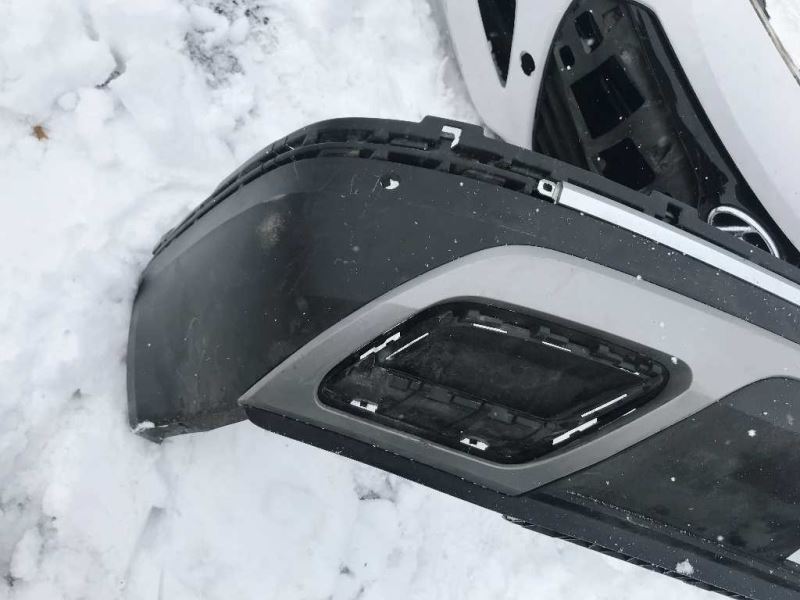 Rear bumper cover upper used genuine OEM Volkswagen Atlas 2018-2020