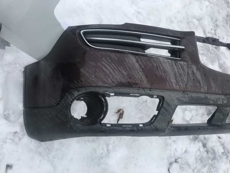 Defensa (parachoques) delantera usada original (OEM) Subaru B9 Tribeca 2006-2007