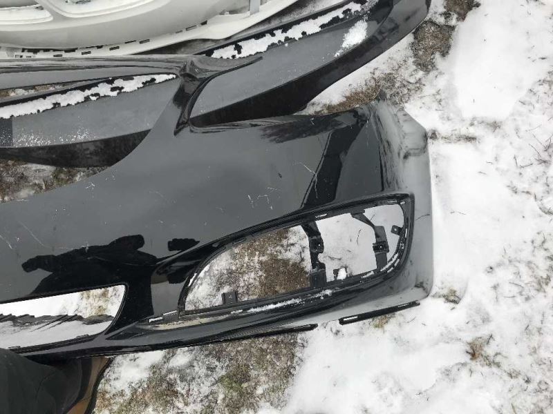 Defensa (parachoques) delantera usada original (OEM) Buick Regal 2011-2013