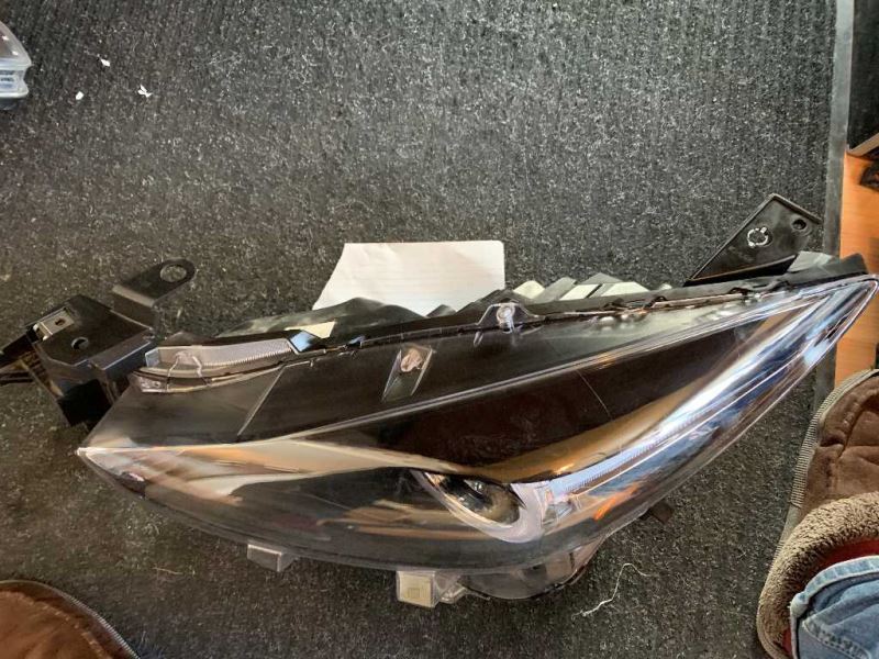 Left headlamp assembly composite used genuine OEM Mazda 3 2017-2018