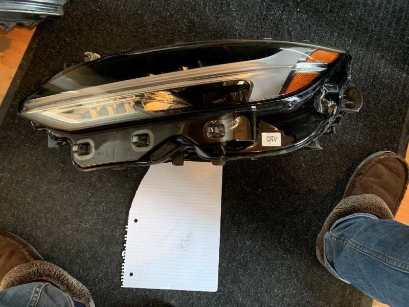 Headlamp Assembly used genuine OEM Volvo S90 2018-2021