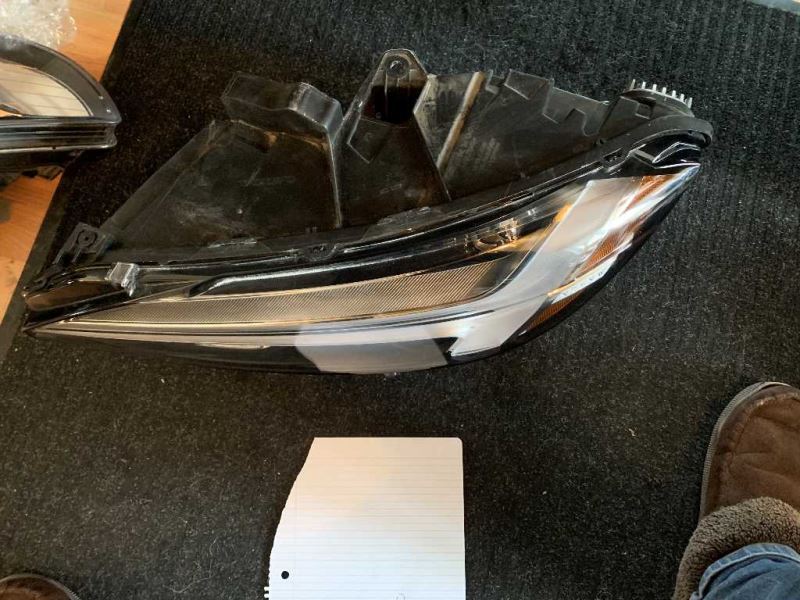 Headlamp Assembly used genuine OEM Volvo S90 2018-2021
