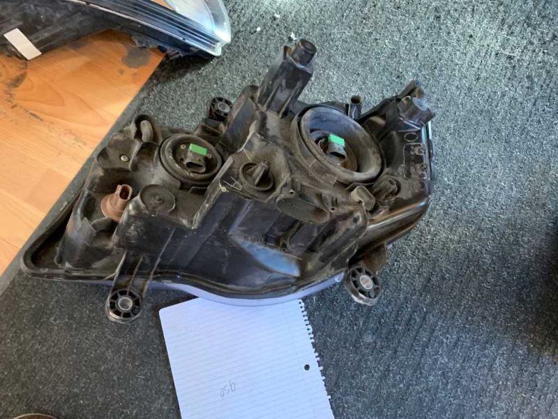 Faro derecho usado original (OEM) Dodge Grand Caravan 2011-2020