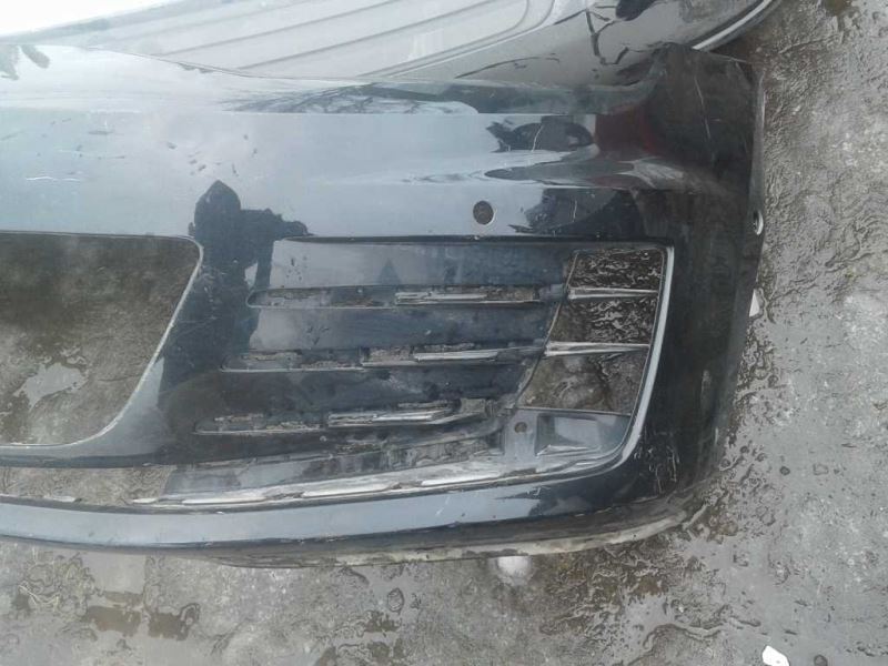 Defensa (parachoques) delantera usada original (OEM) Volkswagen GTI 2015-2017