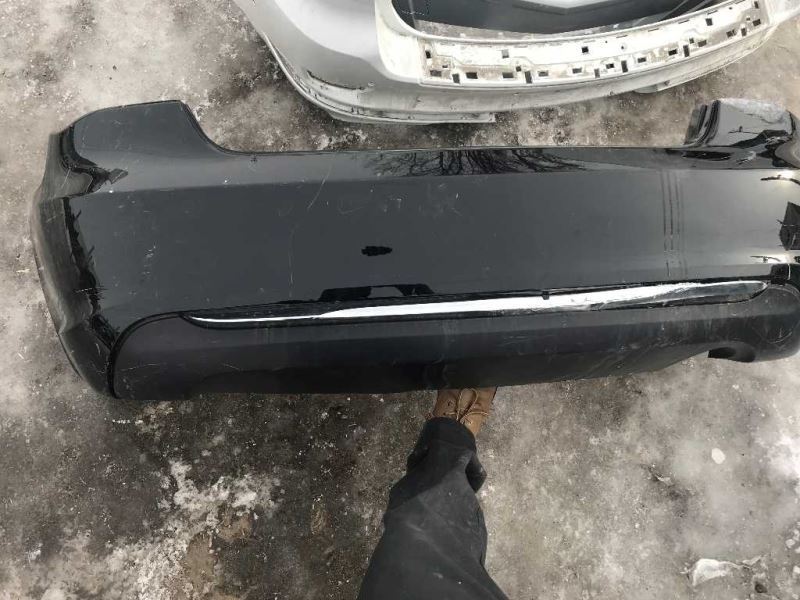 Defensa (parachoques) trasera usada original (OEM) Chrysler 200 2011-2014