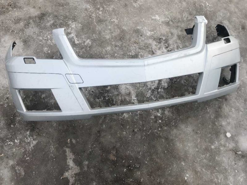 Defensa (parachoques) delantera usada original (OEM) Mercedes-Benz GLK350 2010-2012