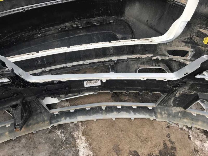 Defensa (parachoques) delantera usada original (OEM) Mercedes-Benz GLK350 2010-2012