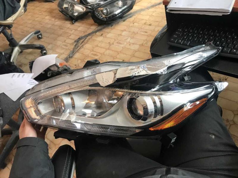 Left headlamp assembly composite used genuine OEM Nissan Murano 2017