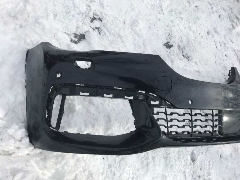Front bumper cover used genuine OEM BMW 740I 2016-2019