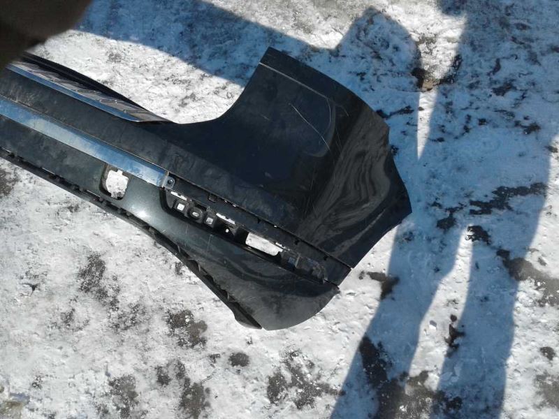 Defensa (parachoques) trasera usada original (OEM) Volkswagen Touareg 2015-2017