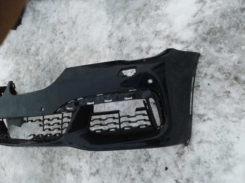 Front bumper cover used genuine OEM BMW 740I 2016-2019
