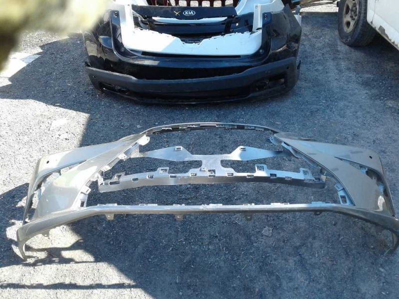 Defensa (parachoques) delantera usada original (OEM) Lexus ES350 2019-2025