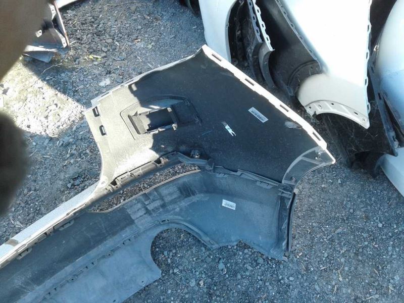 Defensa (parachoques) trasera usada original (OEM) Buick Envision 2016-2018