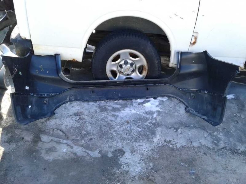 Defensa (parachoques) trasera usada original (OEM) BMW X1 2016-2022