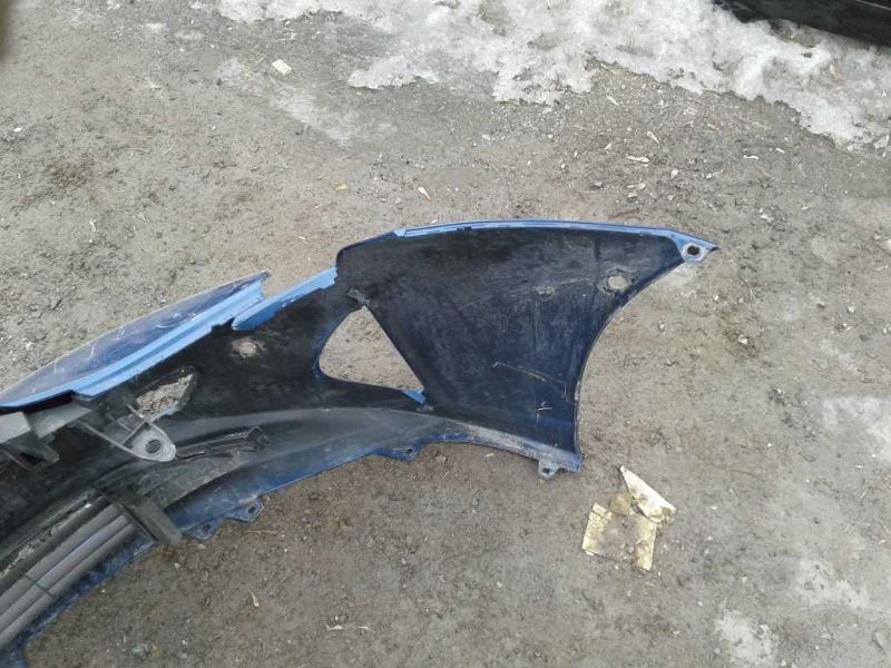 Defensa (parachoques) delantera usada original (OEM) Toyota Prius 2016-2018