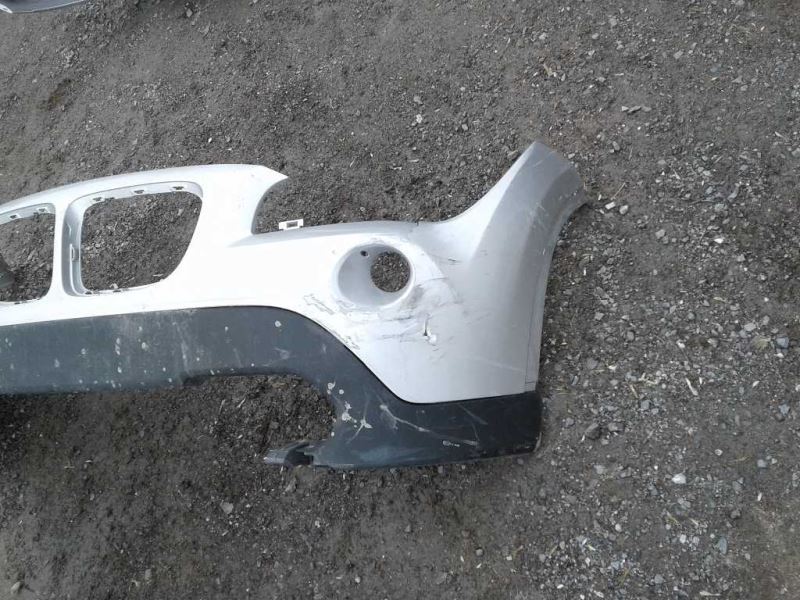 Defensa (parachoques) delantera usada original (OEM) BMW X1 2012