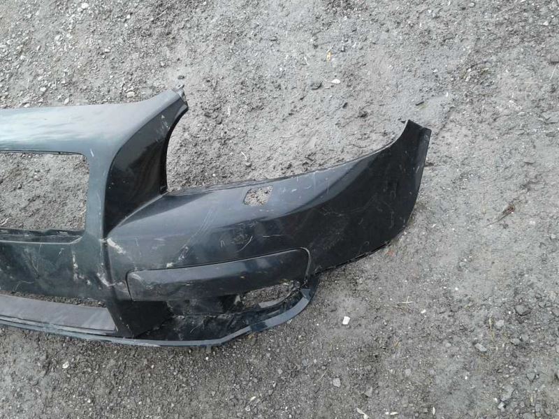 Defensa (parachoques) delantera usada original (OEM) Mercedes-Benz C300 2008-2011