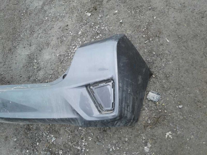 Defensa (parachoques) trasera usada original (OEM) Honda FIT 2015-2017
