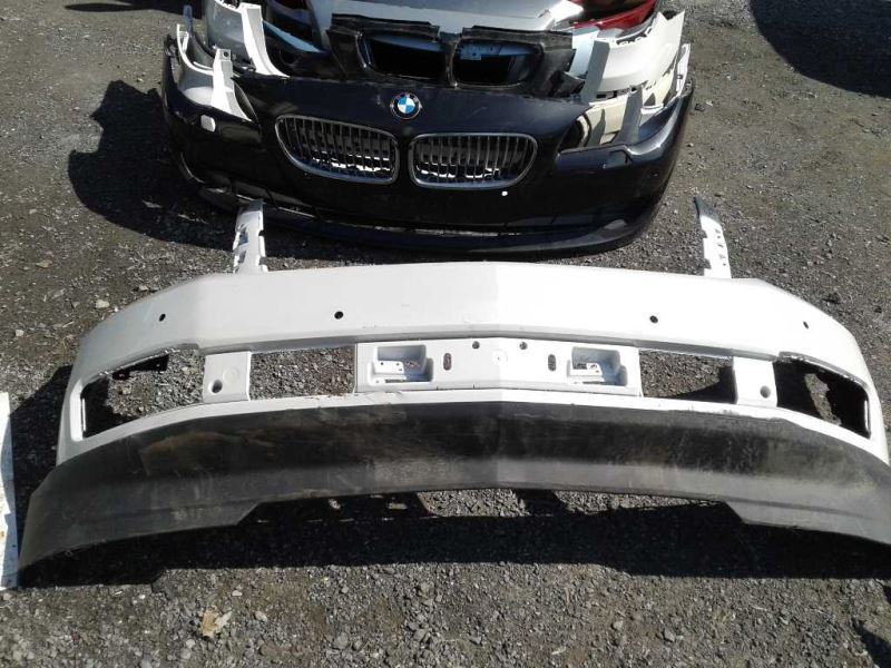 Defensa (parachoques) delantera usada original (OEM) Chevrolet Suburban 2015-2020