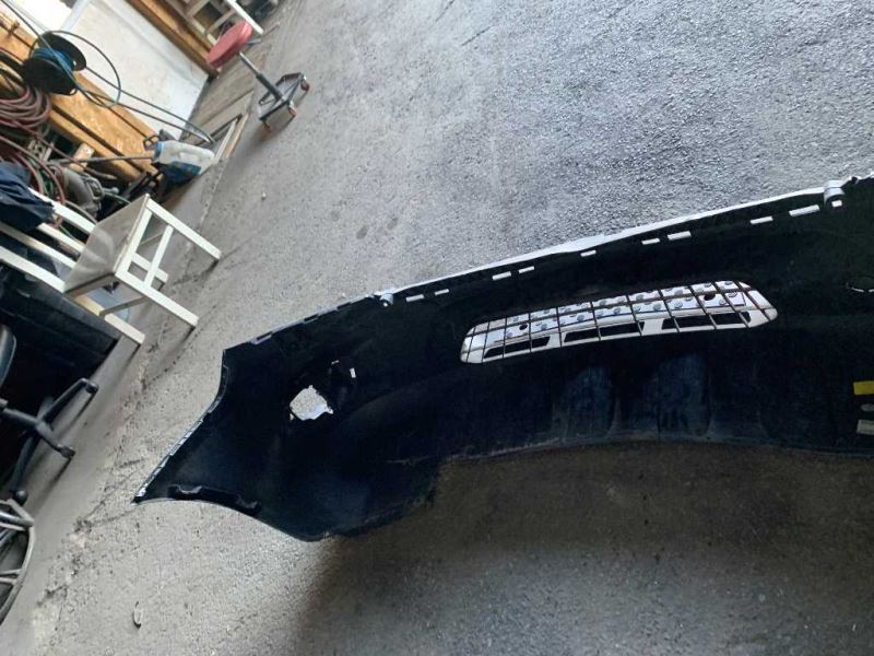 Defensa (parachoques) delantera usada original (OEM) Mercedes-Benz Sprinter 2500 2014-2018