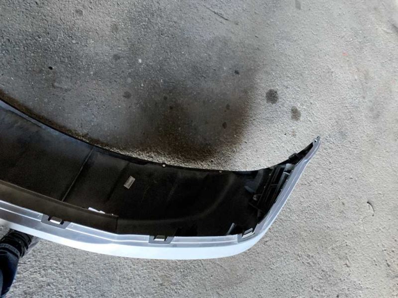 Defensa (parachoques) delantera usada original (OEM) Dodge Sprinter 2500 2007-2009