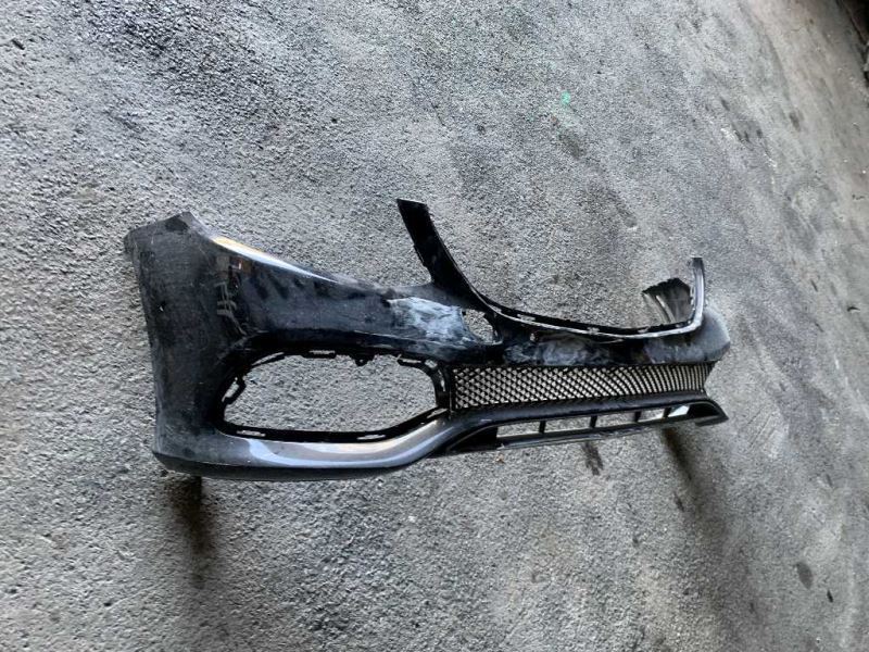Defensa (parachoques) delantera usada original (OEM) Mercedes-Benz E300 2017-2019