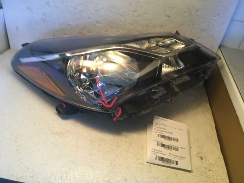 Right headlamp assembly composite used genuine OEM Toyota Yaris 2016-2020
