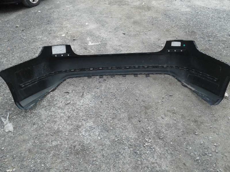Defensa (parachoques) trasera usada original (OEM) Volkswagen Passat 2016-2019