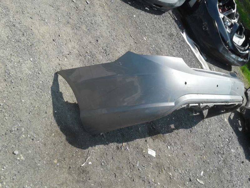 Defensa (parachoques) trasera usada original (OEM) Mercedes-Benz Mercedes E-Class 2010-2013