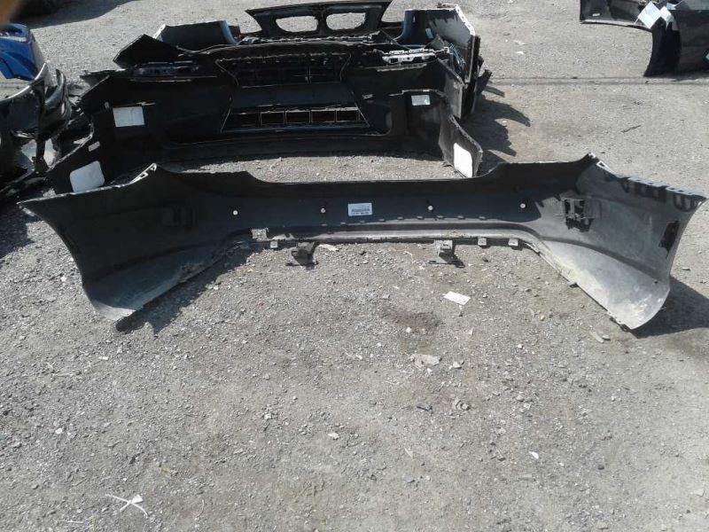 Defensa (parachoques) trasera usada original (OEM) Mercedes-Benz Mercedes E-Class 2010-2013
