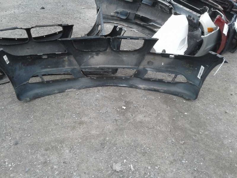 Defensa (parachoques) delantera usada original (OEM) BMW 328I 2007-2008