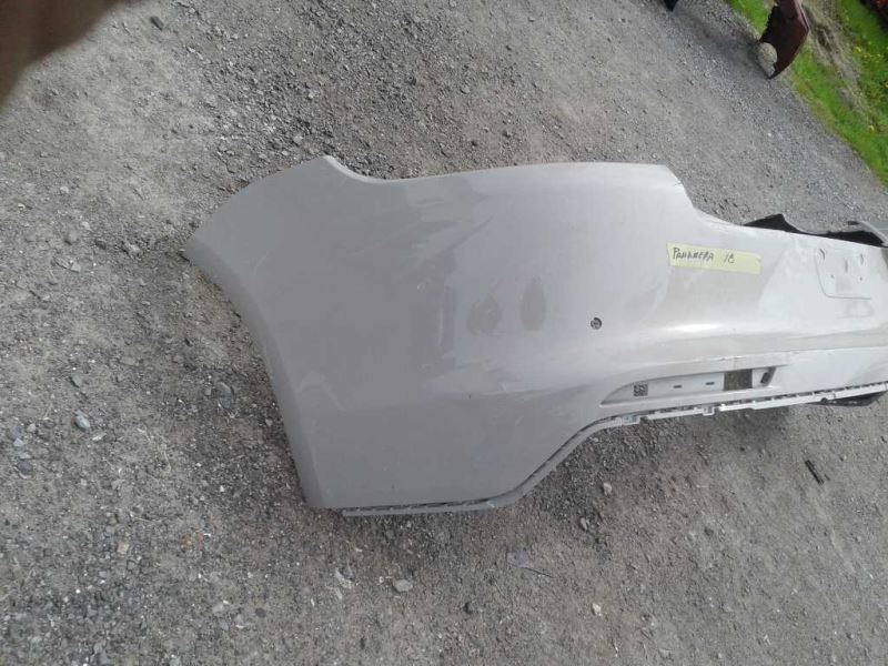 Defensa (parachoques) trasera usada original (OEM) Porsche Panamera 2017-2020
