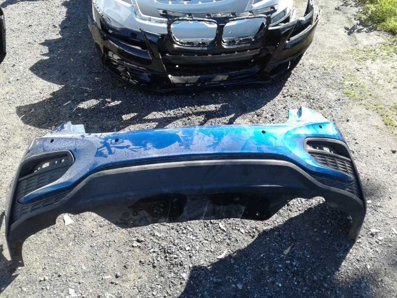 Defensa (parachoques) trasera usada original (OEM) Chevrolet Cruze 2016-2019