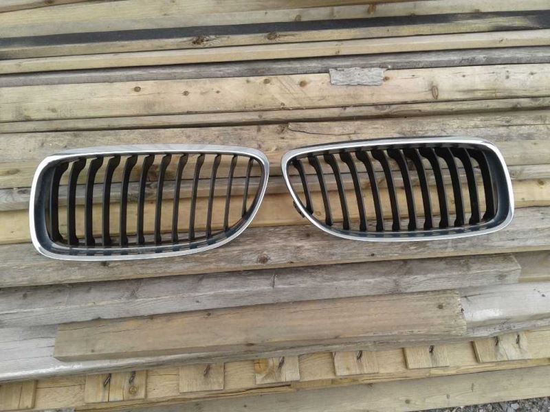 Parrilla usada original (OEM) BMW 328I 2007-2010