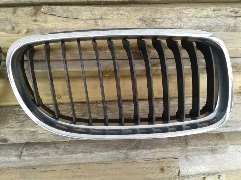 Parrilla usada original (OEM) BMW 328I 2007-2010