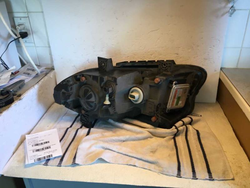 Left headlamp assembly composite used genuine OEM Dodge Charger 2015-2018