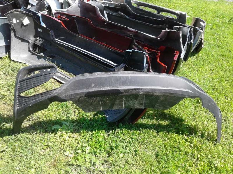 Defensa (parachoques) trasera usada original (OEM) Chevrolet Cruze 2017-2019